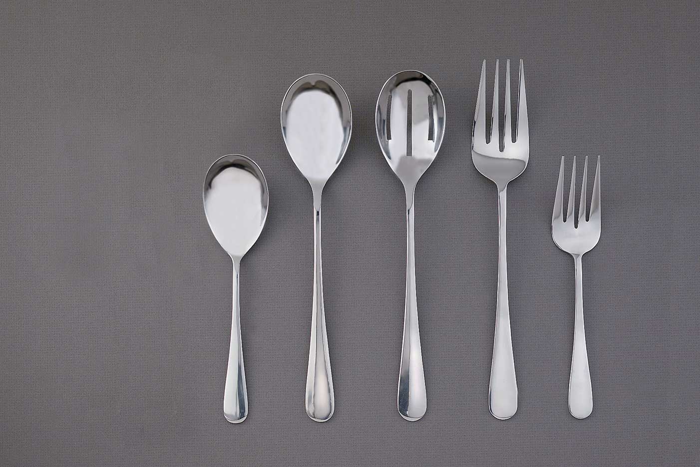 World Tableware Windsor 18/8 Stainless Steel Collection Small Serving Spoon, 8 7/8 inch.