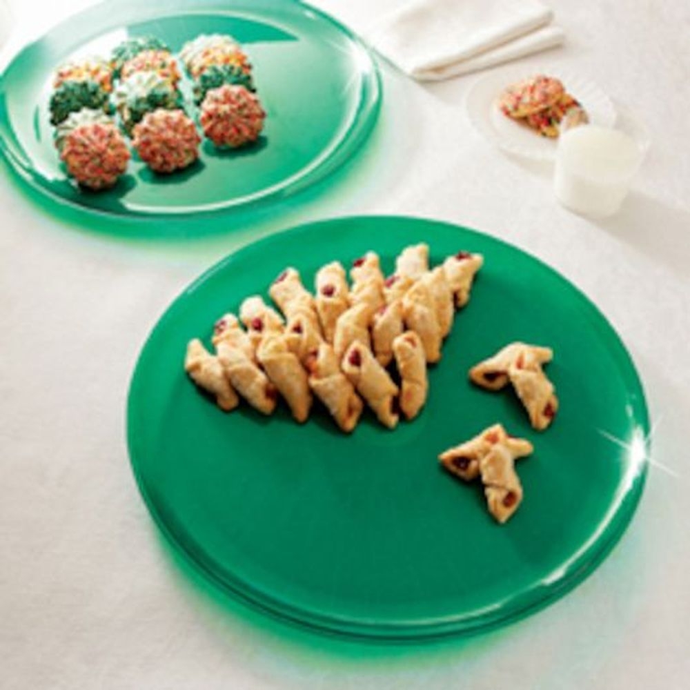 Party Tray Plastic Green Holiday 12 inch Round Tray, 25 count - 25 per case