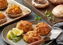 Phillips Tavern 3 Ounce Crab Cakes, 6 per tray -- 4 trays per case