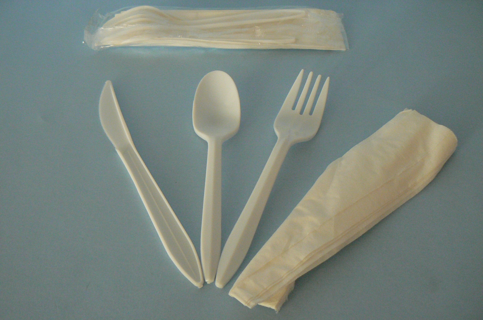 Goldmax Wrapped Knife, Fork, Spoon and Napkin Meal Kit -- 250 per case